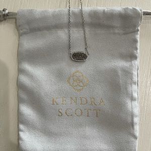 Kendra Scott necklace